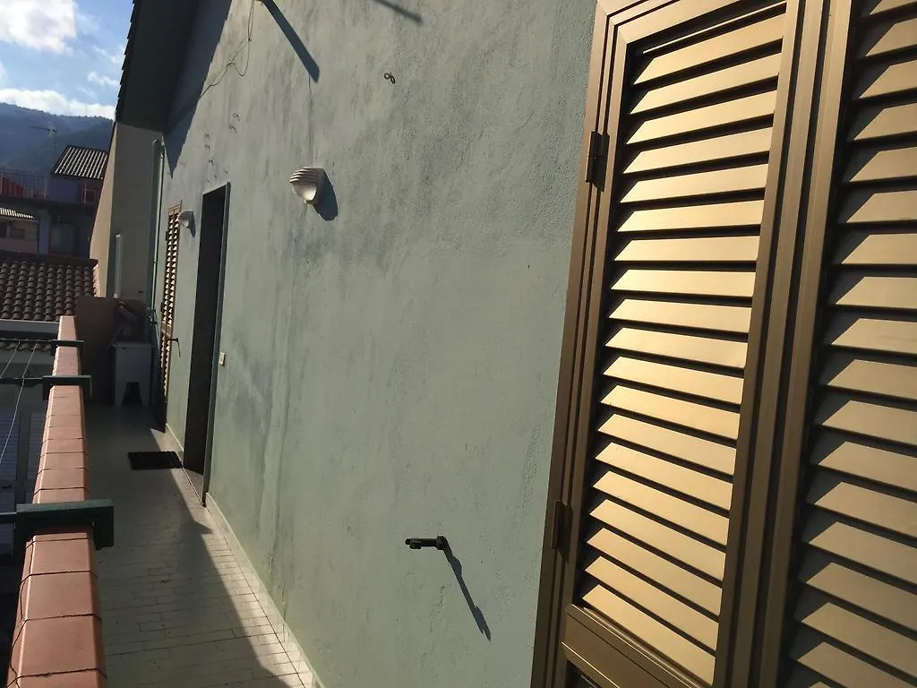 Apartament Xenia Apartment Mongiove