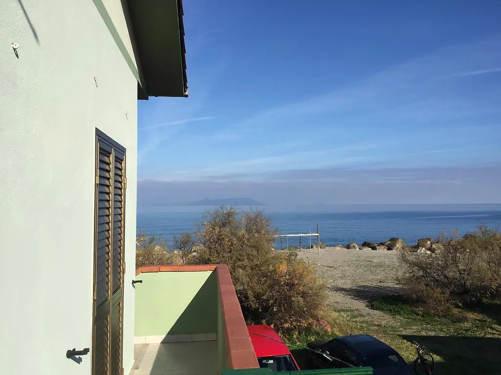 Apartament Xenia Apartment Mongiove