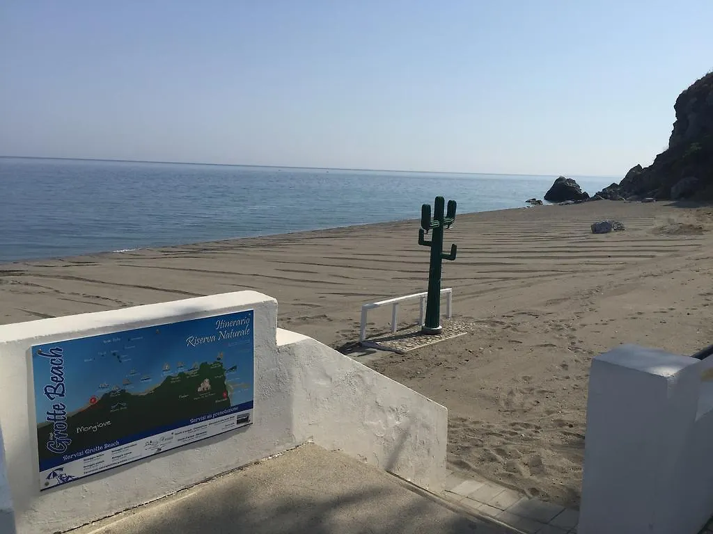 Apartament Xenia Apartment Mongiove 0*,  Italy
