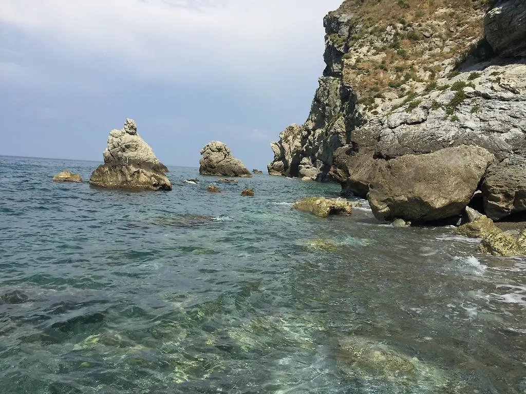 Apartament Xenia Apartment Mongiove