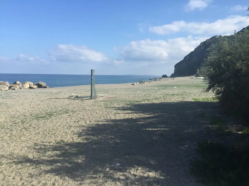 Apartament Xenia Apartment Mongiove 0*,