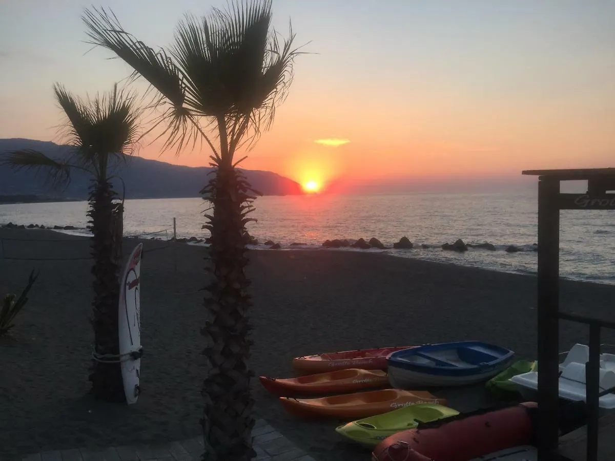 Apartament Xenia Apartment Mongiove